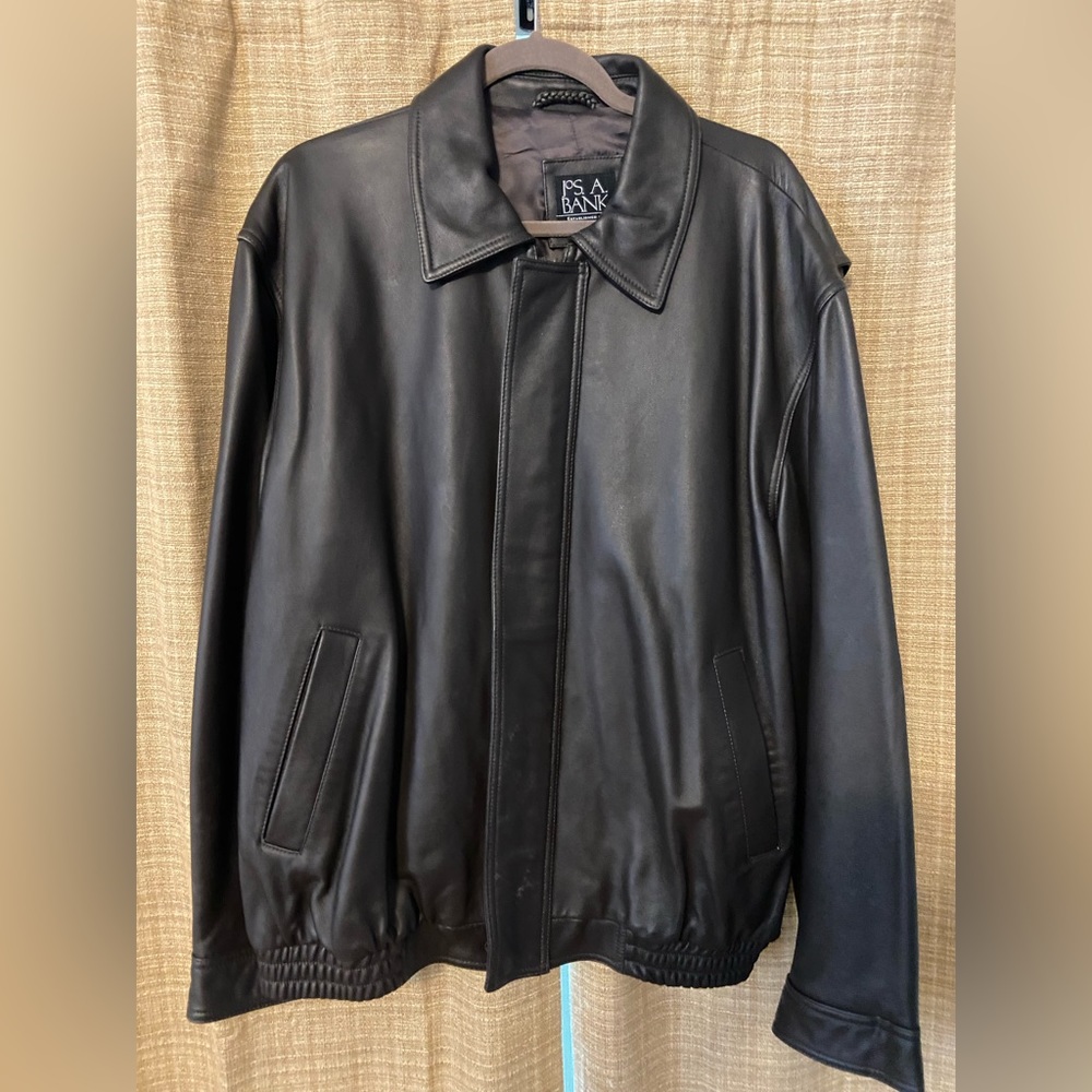 Jos A Bank Leather Bomber Jacket Size Large